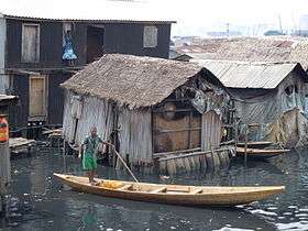 Makoko auf dem Wasser (5209071738).jpg