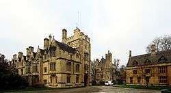 Oxford magdalen college cour.jpg