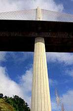 PuenteCentenario bridge pier.jpg