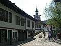 Rua e ponte em Tryavna, Bulgaria.jpg