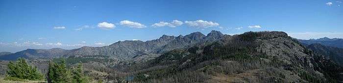 A panorama of the Seven Devils viewed from the Dry Diggins Lookout in summer