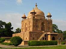 Tomb of Khusro Mirza's sister, Nithar