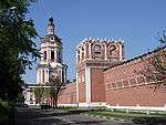 Walls and towers of Donskoy Monastery 05.jpg